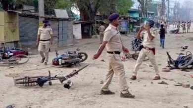 Photo of बिहार के नालंदा और सासाराम में फिर हिंसा, पुलिस के सामने चली गोलियां; अमित शाह का सासाराम दौरा स्थगित