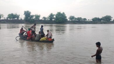 Photo of लगातार हो रही बारिश से गंगा नदी का बढ़ने लगा जलस्तर, दियारा इलाके में सहमे लोग